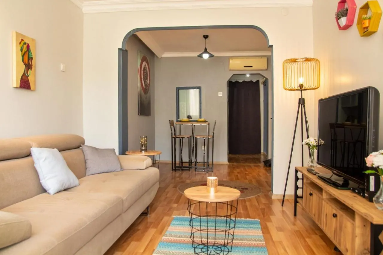 Apartamento Delightful Flat With Central Location And Balcony In Karsiyaka Esmirna